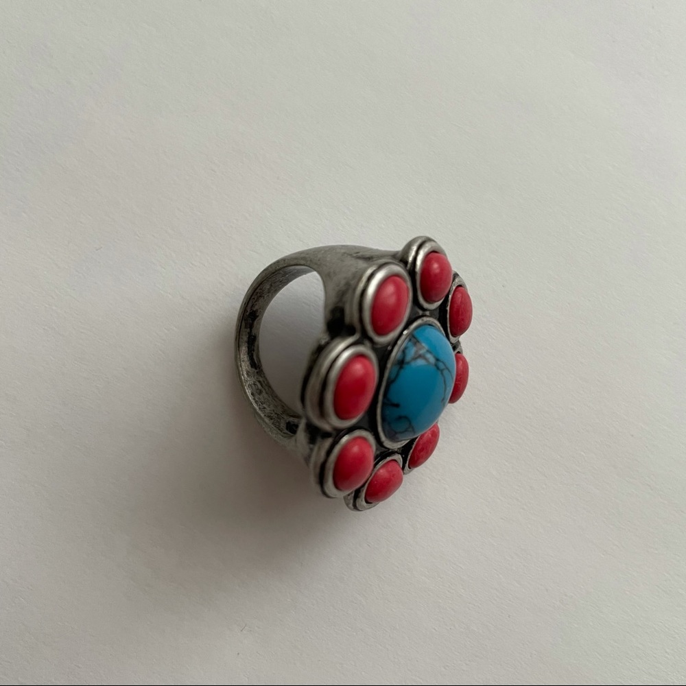 Stone flower ring from Jewelmint